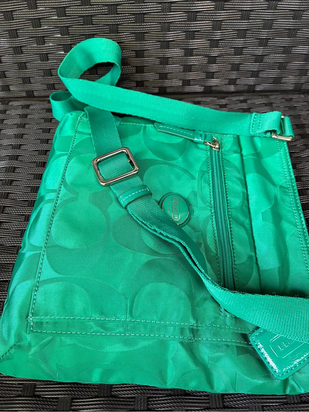 Coach Green Signature Crossbody Bag with Logo Accent - Picture 9 of 12